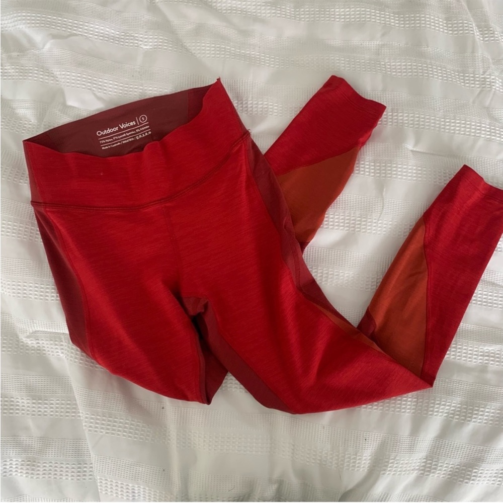 Outdoor Voices Zoom 7/8 Leggings in red / orange colorway, size small